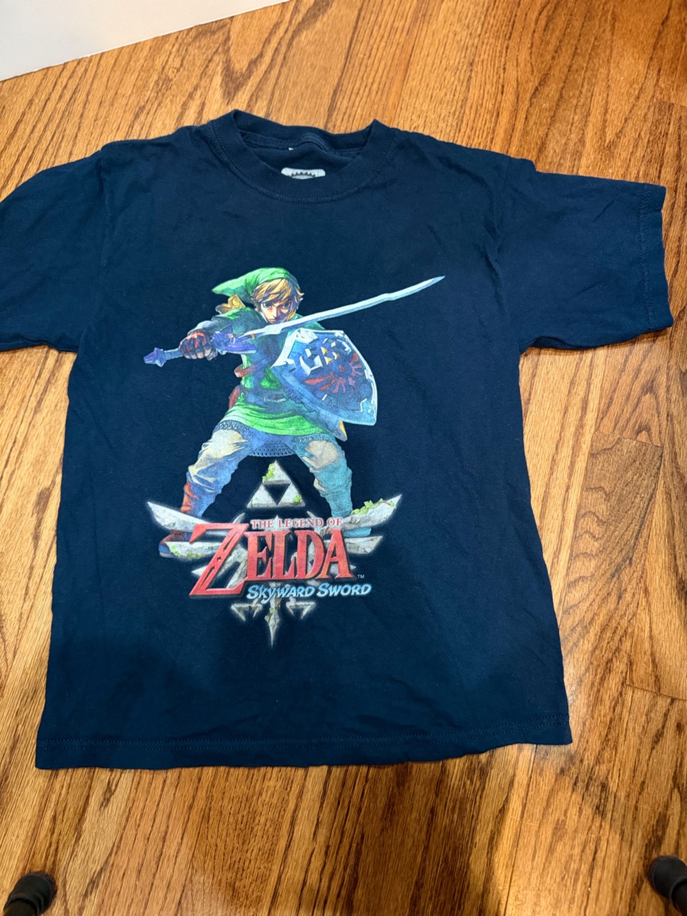 Boys Zelda shirt size M